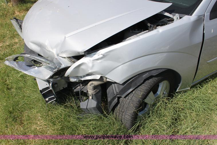 image for item D5425 2007 Ford Focus SES