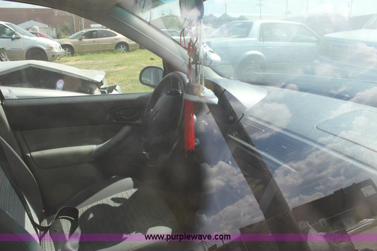 image for item D5425 2007 Ford Focus SES