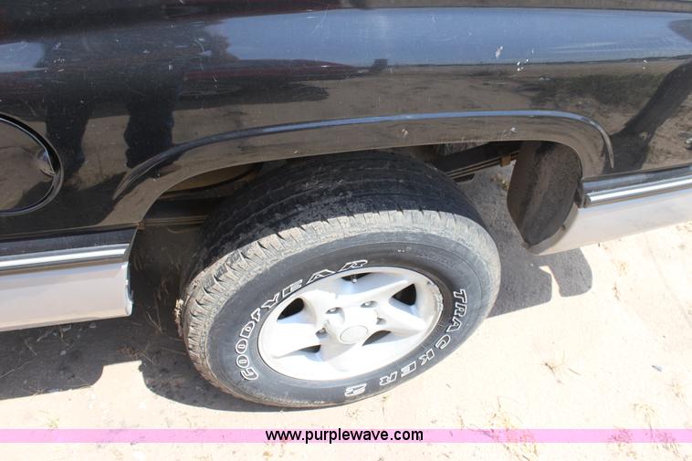 image for item D5432 1996 Dodge Ram 1500 Laramie SLT pickup truck