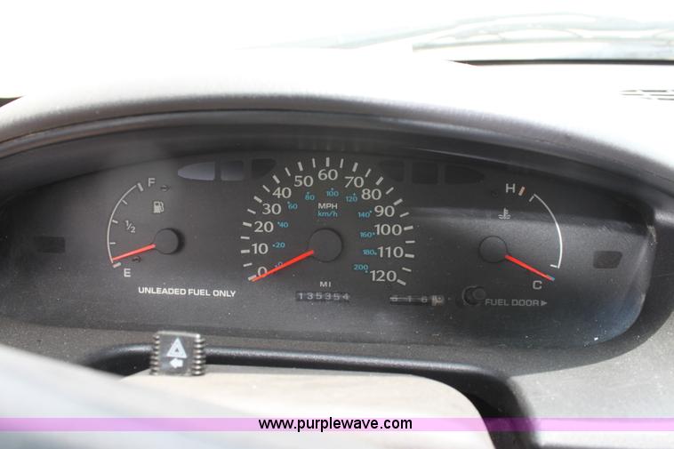 image for item D5433 1997 Dodge Neon