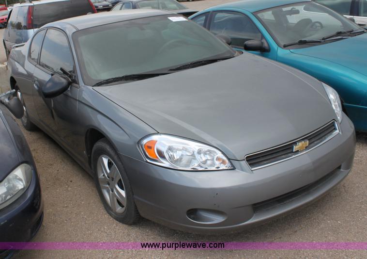 image for item D5434 2007 Chevrolet Monte Carlo LS