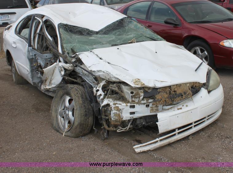 image for item D5435 2002 Ford Taurus SES