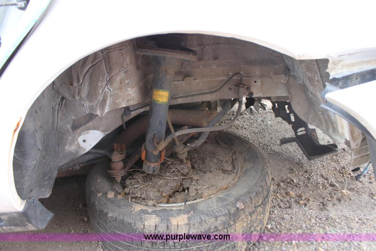 image for item D5435 2002 Ford Taurus SES