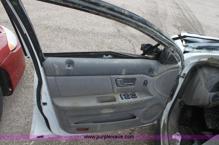 image for item D5435 2002 Ford Taurus SES