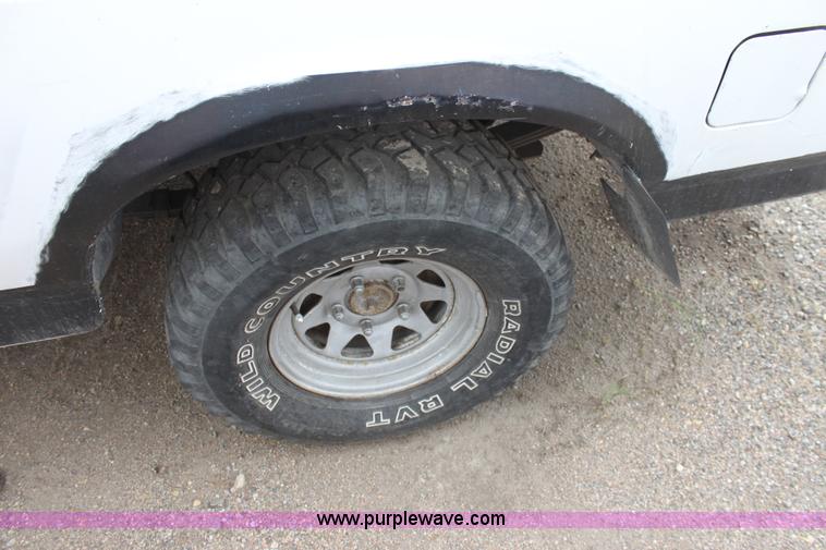 image for item D5436 1996 Ford F150 XL pickup truck