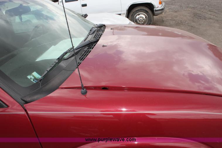 image for item D5439 2004 Chevrolet S-10 pickup truck