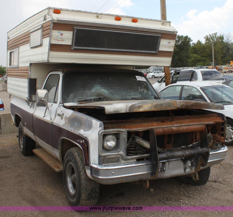 image for item D5440 1977 Chevrolet Scottsdale 20 pickup truck