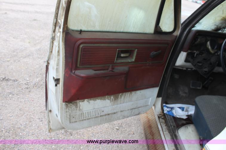 image for item D5440 1977 Chevrolet Scottsdale 20 pickup truck