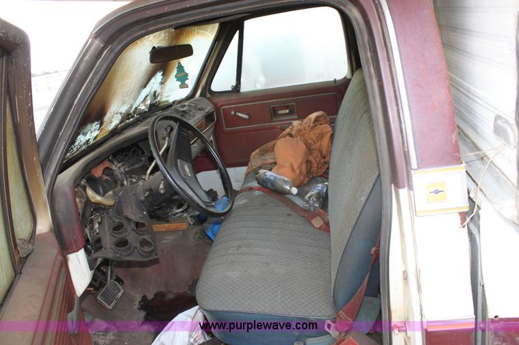 image for item D5440 1977 Chevrolet Scottsdale 20 pickup truck