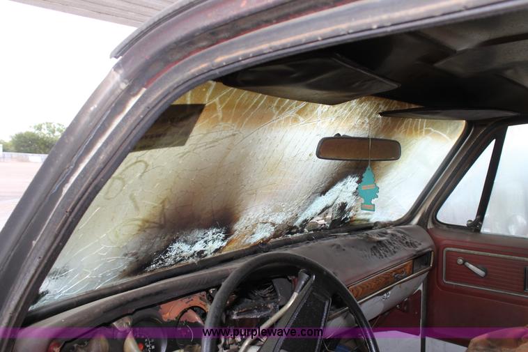 image for item D5440 1977 Chevrolet Scottsdale 20 pickup truck