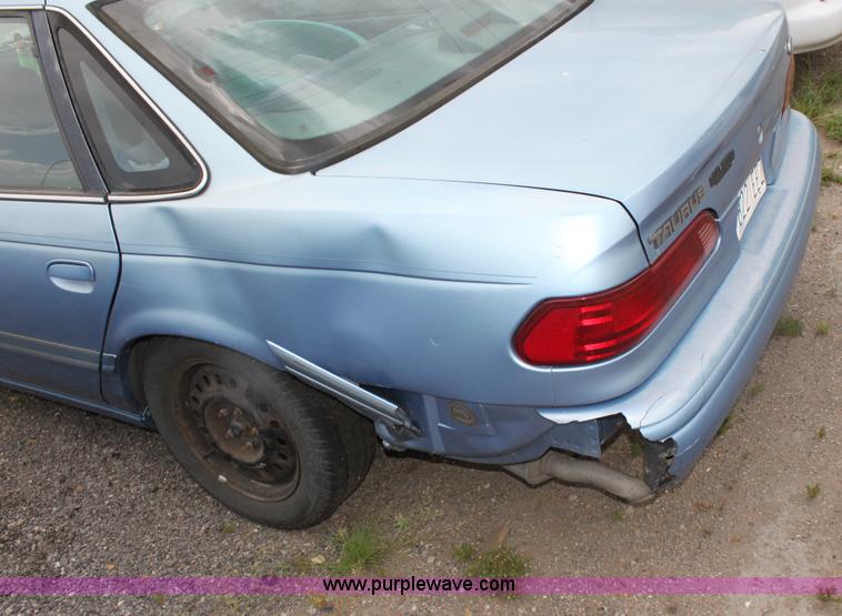 image for item D5442 1995 Ford Taurus