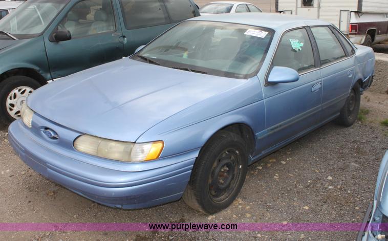 image for item D5442 1995 Ford Taurus