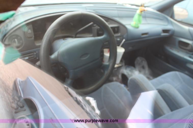 image for item D5442 1995 Ford Taurus