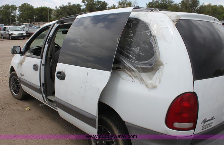 image for item D5443 1996 Plymouth Grand Voyager SE mini van