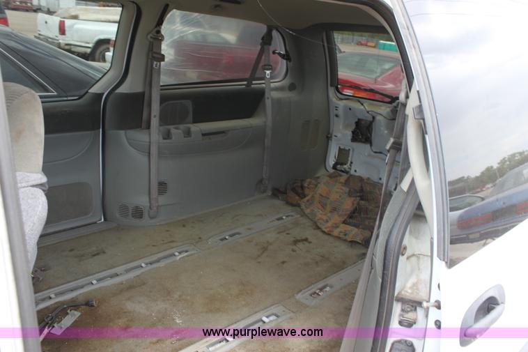 image for item D5443 1996 Plymouth Grand Voyager SE mini van