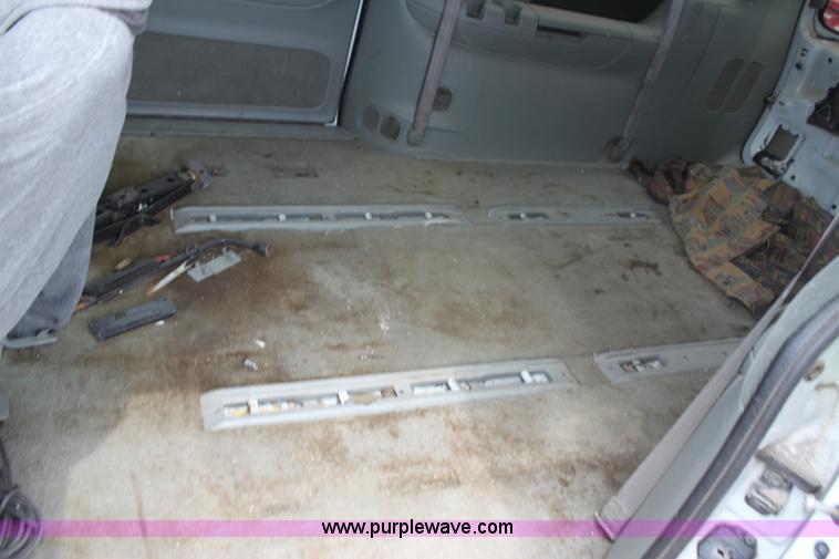 image for item D5443 1996 Plymouth Grand Voyager SE mini van