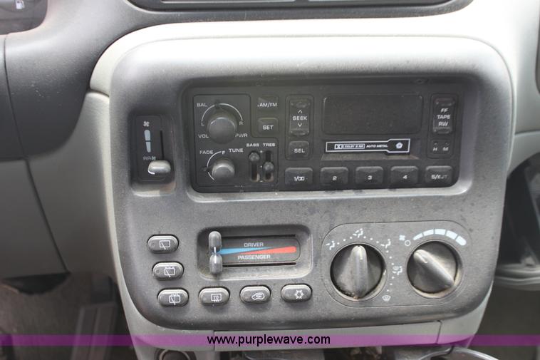 image for item D5443 1996 Plymouth Grand Voyager SE mini van