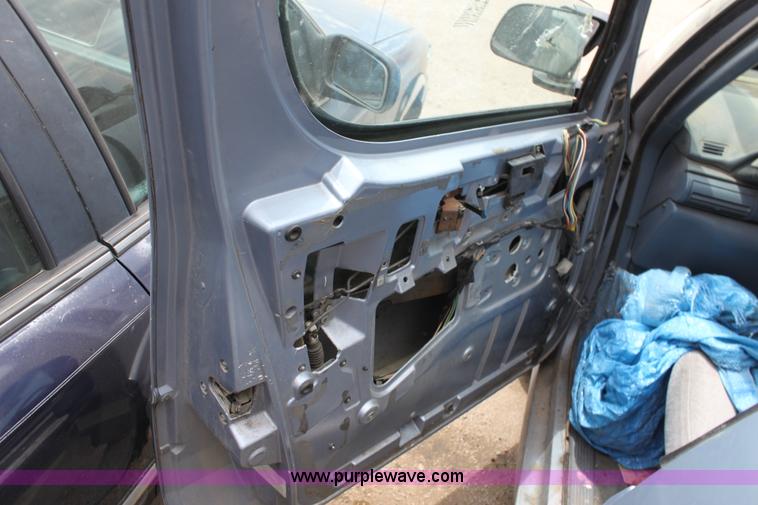 image for item D5444 1995 Pontiac Transport SE