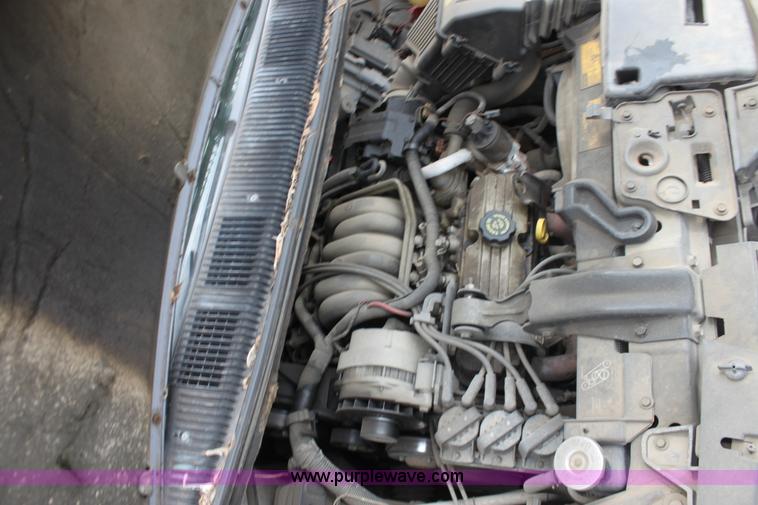 image for item D5444 1995 Pontiac Transport SE