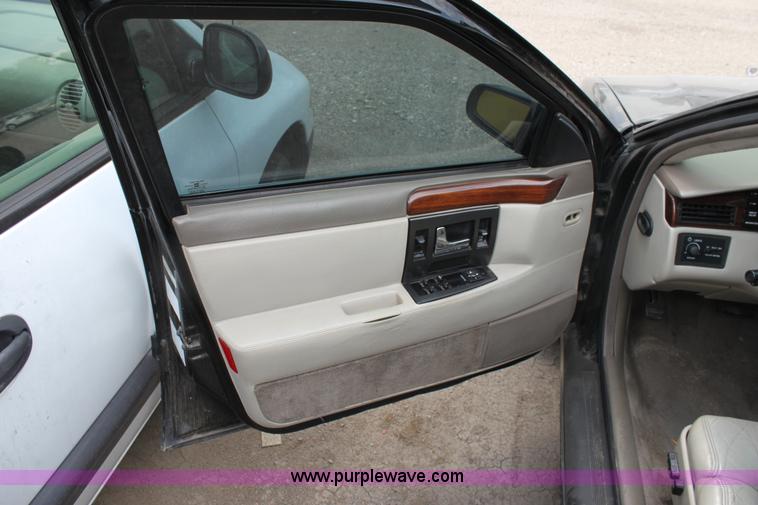 image for item D5445 1995 Cadillac Seville SLS