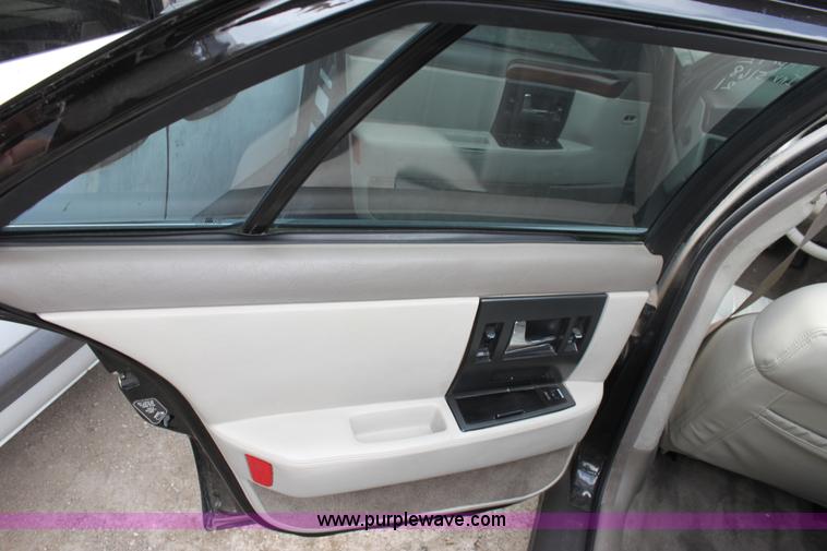 image for item D5445 1995 Cadillac Seville SLS