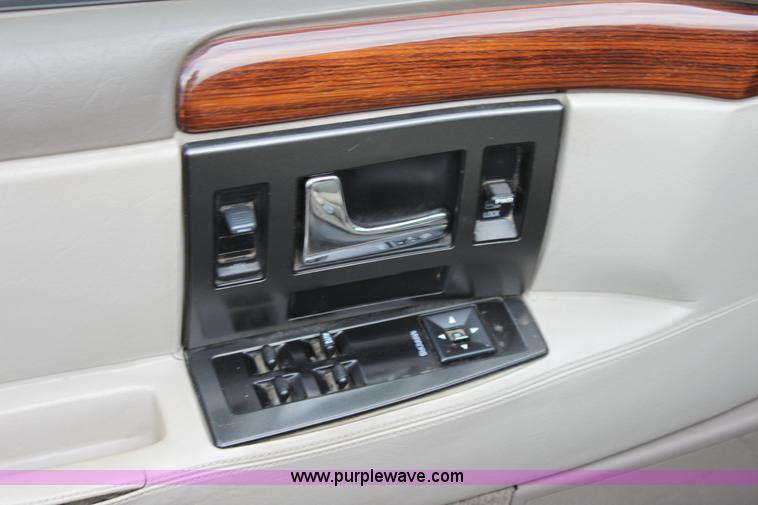 image for item D5445 1995 Cadillac Seville SLS