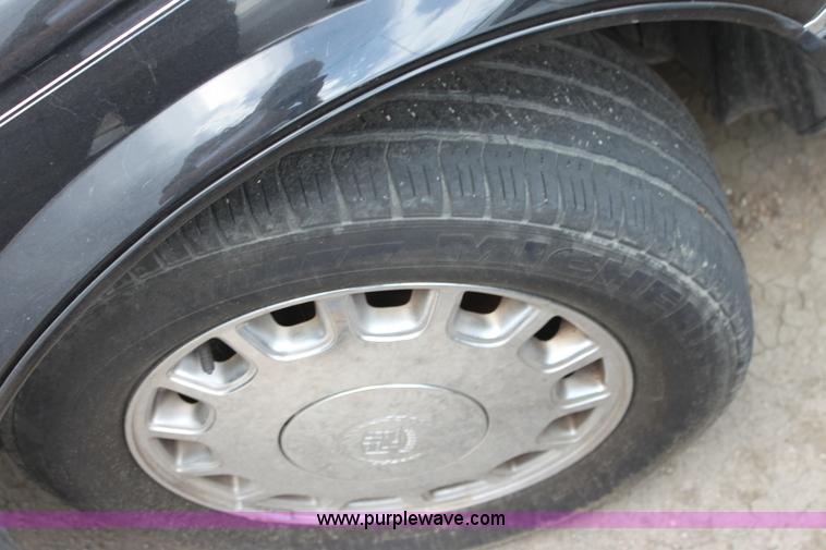 image for item D5445 1995 Cadillac Seville SLS