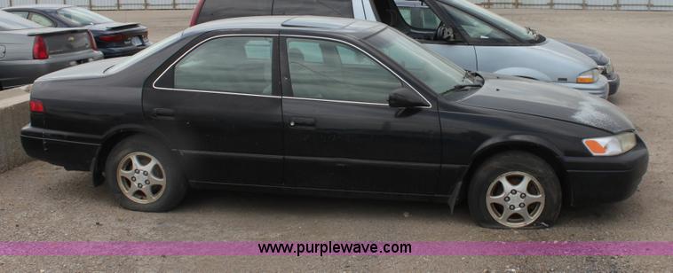 image for item D5446 1998 Toyota Camry LE