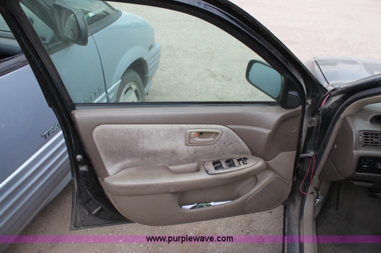 image for item D5446 1998 Toyota Camry LE
