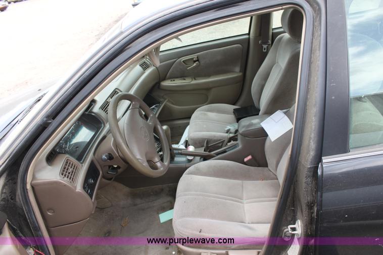 image for item D5446 1998 Toyota Camry LE