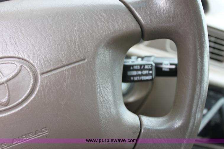 image for item D5446 1998 Toyota Camry LE