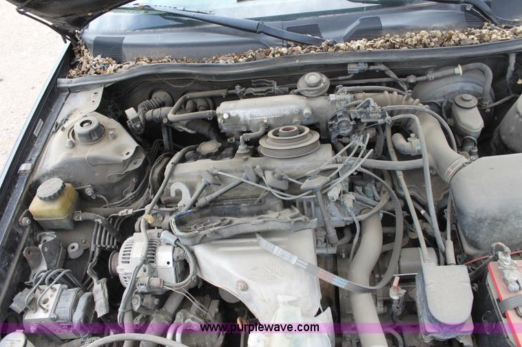 image for item D5446 1998 Toyota Camry LE