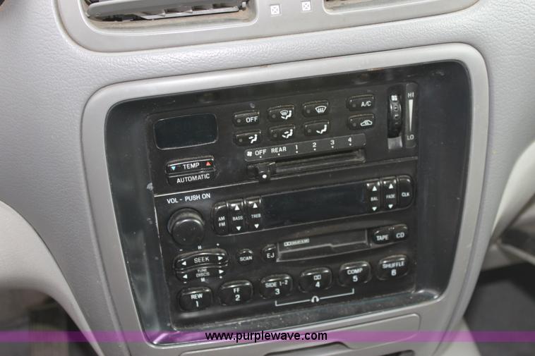 image for item D5448 1996 Mercury Villager LS mini van