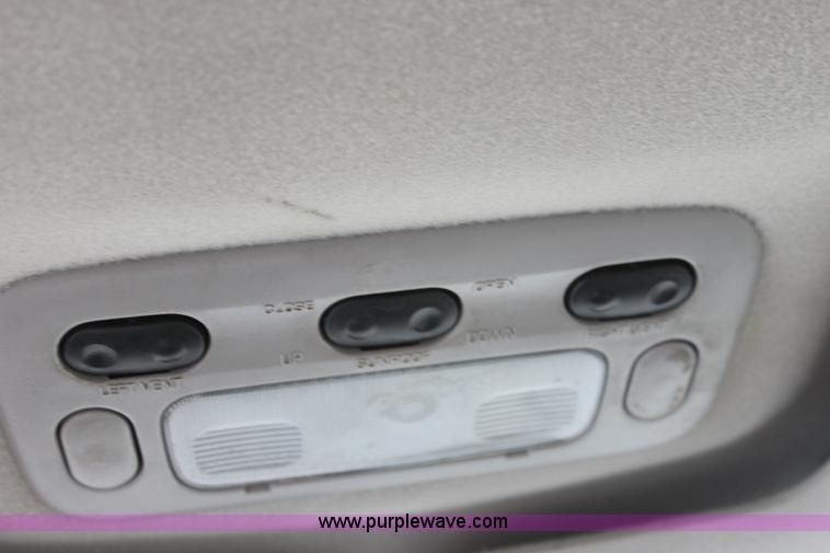 image for item D5448 1996 Mercury Villager LS mini van