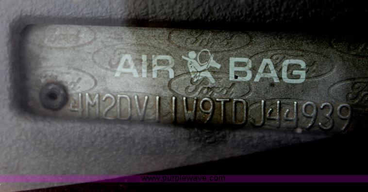 image for item D5448 1996 Mercury Villager LS mini van