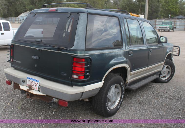 image for item D5451 1991 Ford Explorer SUV