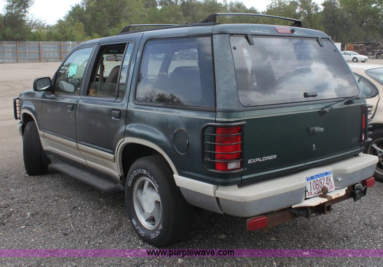 image for item D5451 1991 Ford Explorer SUV