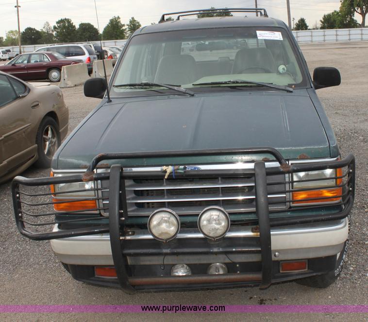 image for item D5451 1991 Ford Explorer SUV