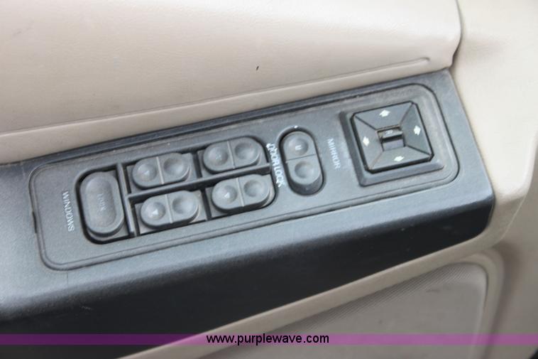 image for item D5451 1991 Ford Explorer SUV