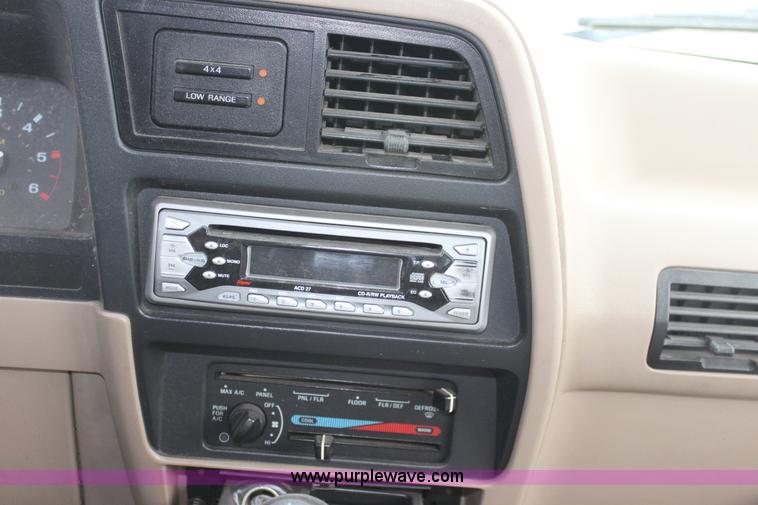 image for item D5451 1991 Ford Explorer SUV