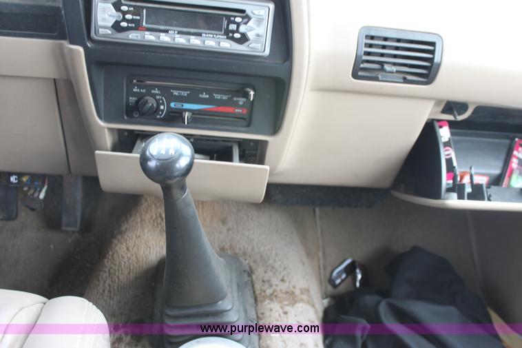 image for item D5451 1991 Ford Explorer SUV