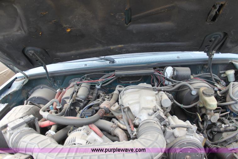 image for item D5451 1991 Ford Explorer SUV