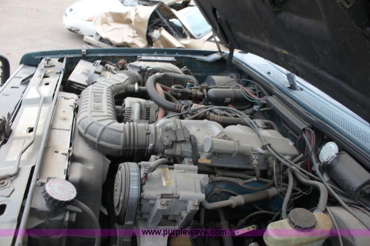 image for item D5451 1991 Ford Explorer SUV