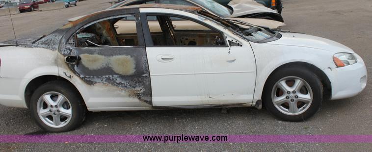 image for item D5452 2005 Dodge Stratus SXT