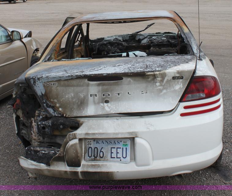 image for item D5452 2005 Dodge Stratus SXT