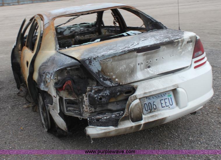 image for item D5452 2005 Dodge Stratus SXT