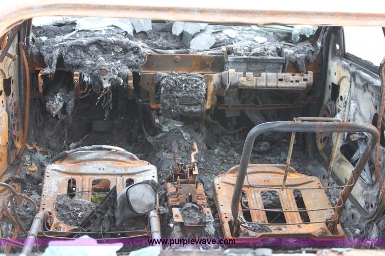 image for item D5452 2005 Dodge Stratus SXT