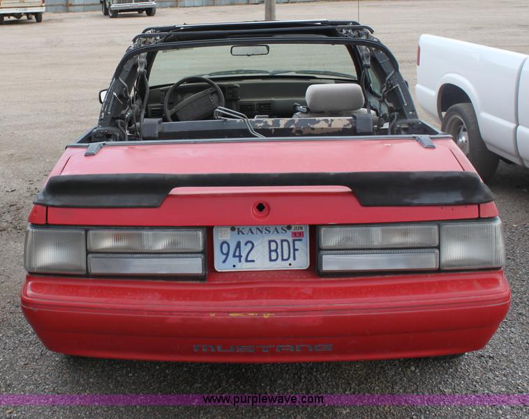image for item D5453 1992 Ford Mustang LX