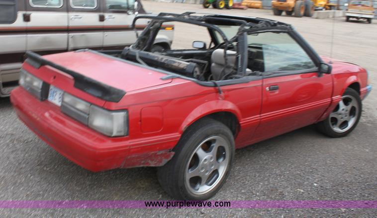 image for item D5453 1992 Ford Mustang LX