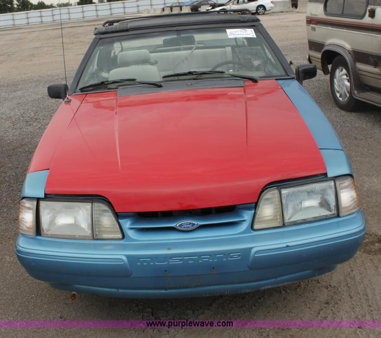 image for item D5453 1992 Ford Mustang LX
